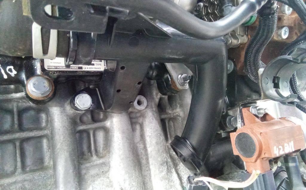 патрубок (трубопровод, шланг) Peugeot 308 T7 2009, 1.6 л., дизель, МКПП - фото №1