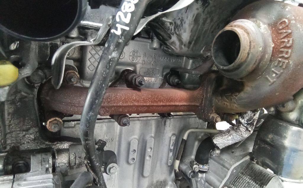 коллектор выпускной Citroen C4 1 поколение 2007, 1.6 л., дизель, МКПП - фото №1