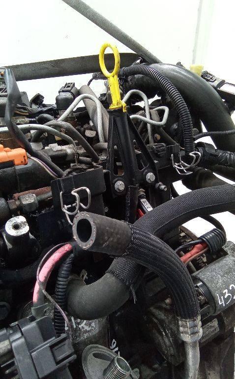 щуп двигателя Renault Megane 3 поколение 2008, 1.5 л., дизель, МКПП - фото №1