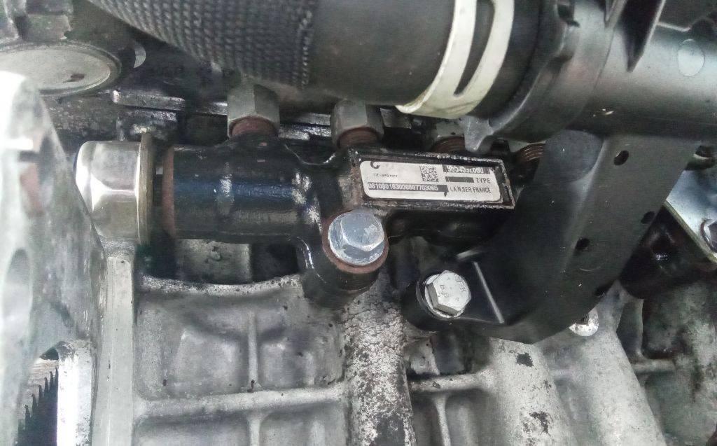 топливная рампа Citroen C4 Picasso 1 поколение 2008, 1.6 л., дизель, МКПП, 9654592680 - фото №1