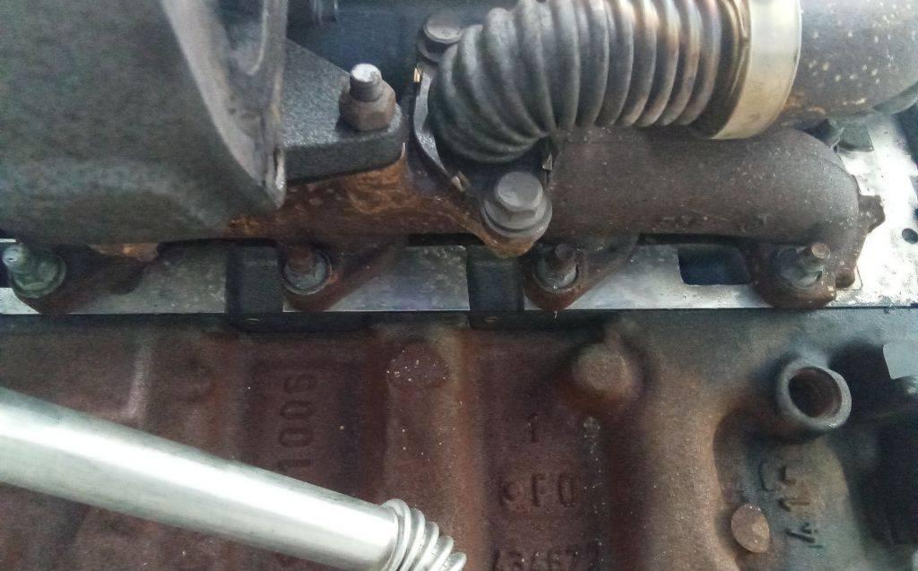 коллектор выпускной Renault Clio 3 поколение 2005, 1.5 л., дизель, МКПП - фото №1