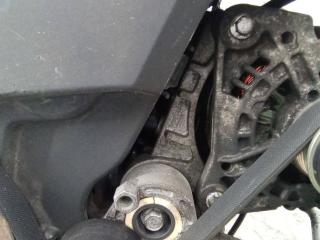 кронштейн генератора Renault Clio 3 поколение 2007, 1.5 л., дизель, МКПП, 8200669494