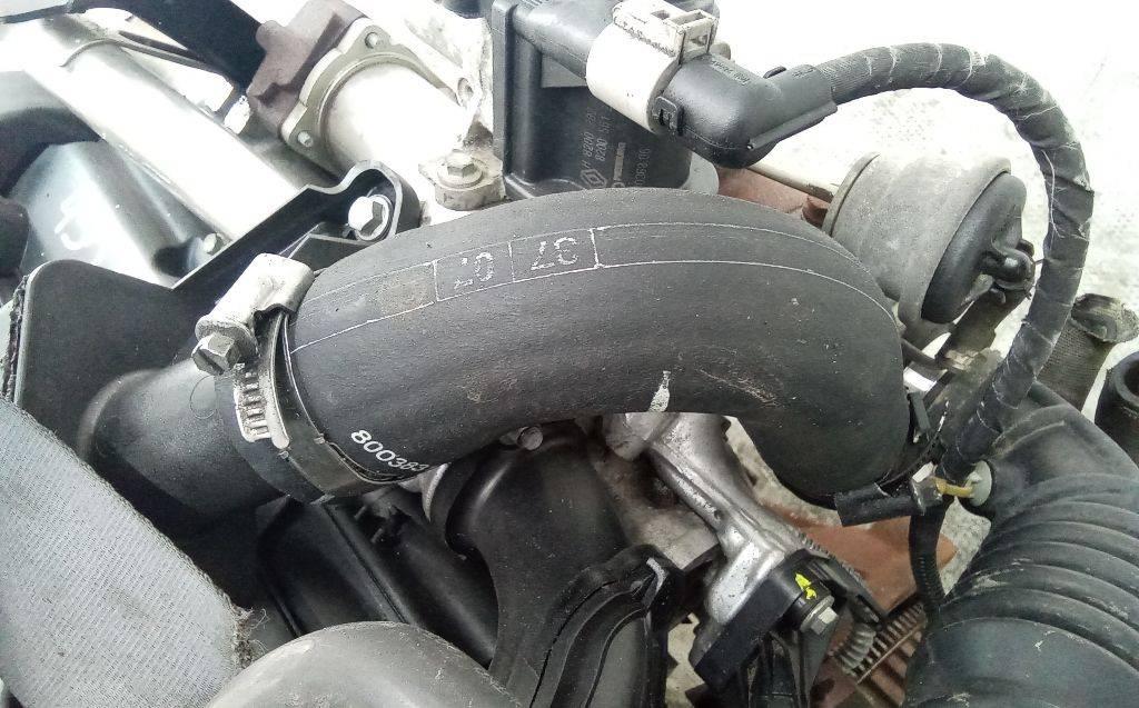 патрубок интеркулера Renault Clio 3 поколение 2007, 1.5 л., дизель, МКПП, 800383140 - фото №1