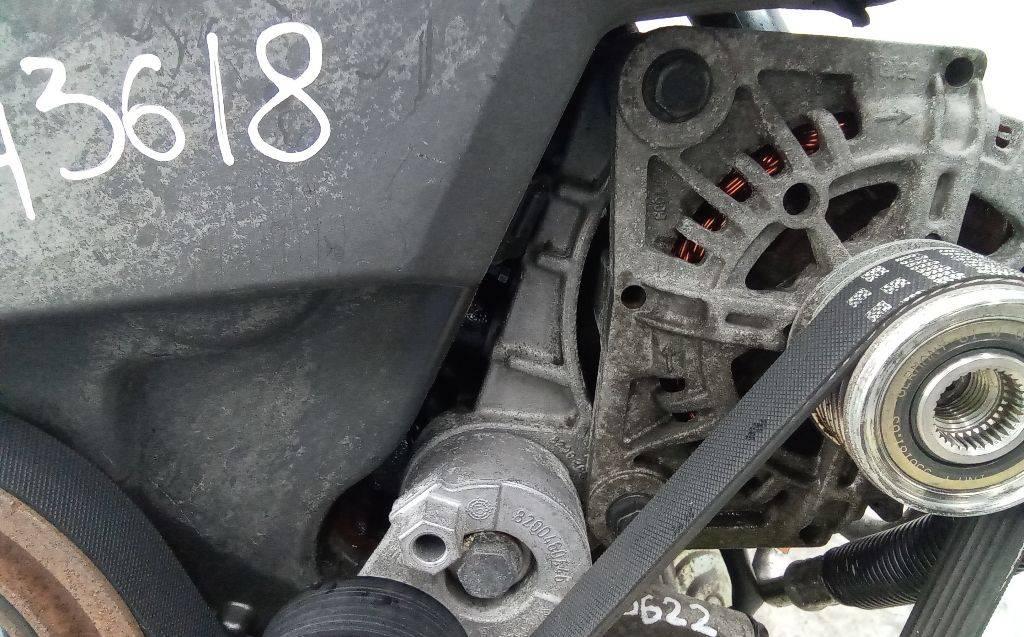 кронштейн генератора Nissan Note E11 2006, 1.5 л., дизель, МКПП - фото №1