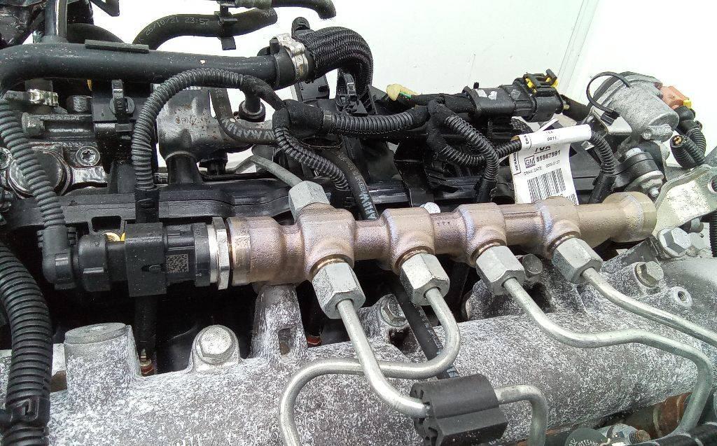 топливная рампа Opel Insignia 1 поколение (A) 2010, 2.0 л., дизель, МКПП - фото №1