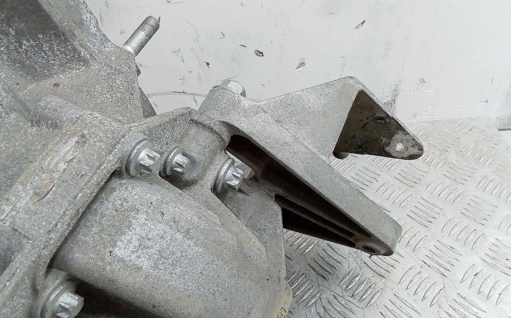 кронштейн КПП Opel Insignia 1 поколение (A) 2010, 2.0 л., дизель, МКПП, 13228289 - фото №1