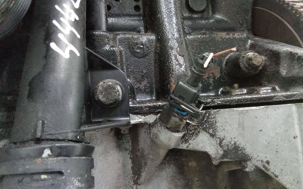 датчик уровня масла Renault Clio 3 поколение 2006, 1.5 л., дизель, МКПП - фото №1