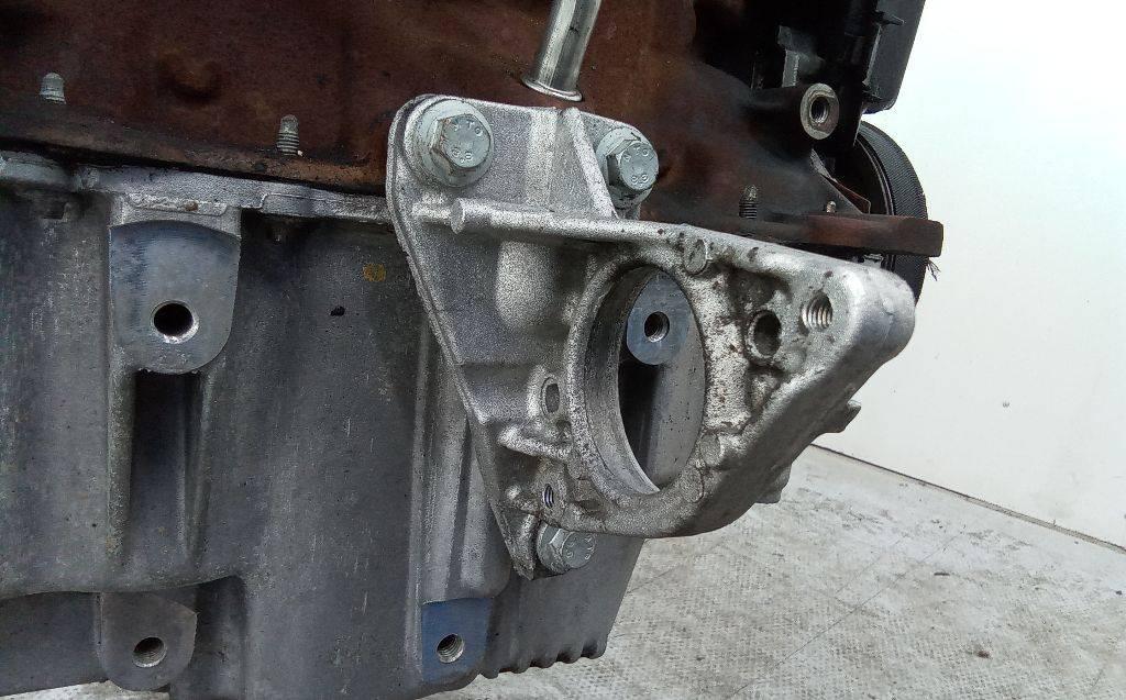 кронштейн полуоси Renault Clio 3 поколение 2006, 1.5 л., дизель, МКПП - фото №1