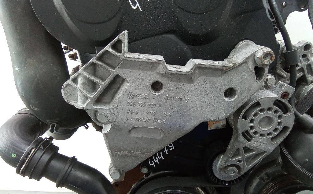 кронштейн двигателя Volkswagen Golf 5 поколение 2007, 2.0 л., дизель, АКПП, 039199207 - фото №1