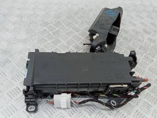 блок предохранителей Mercedes-Benz A-Класс W176 [рестайлинг] 2016, A2465402614