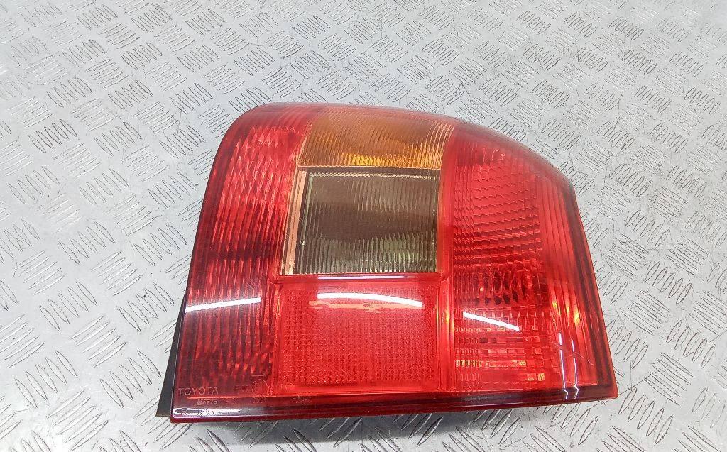 фонарь задний правый Toyota Corolla 9 поколение (E120/E130) 2003, хетчбэк 5 дв. - фото №1