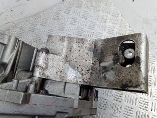 кронштейн КПП Volvo V70 2 поколение [рестайлинг] 2004, 2.4 л., дизель, АКПП