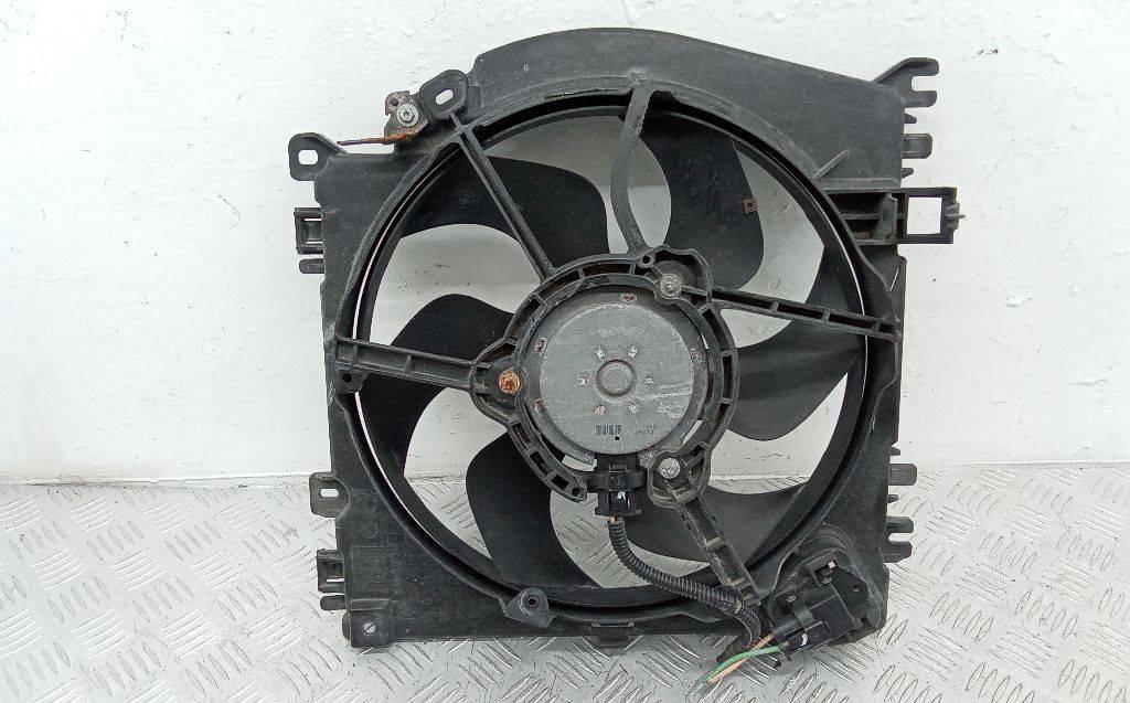 вентилятор радиатора Renault Clio 3 поколение 2006, 8200525991 - фото №1