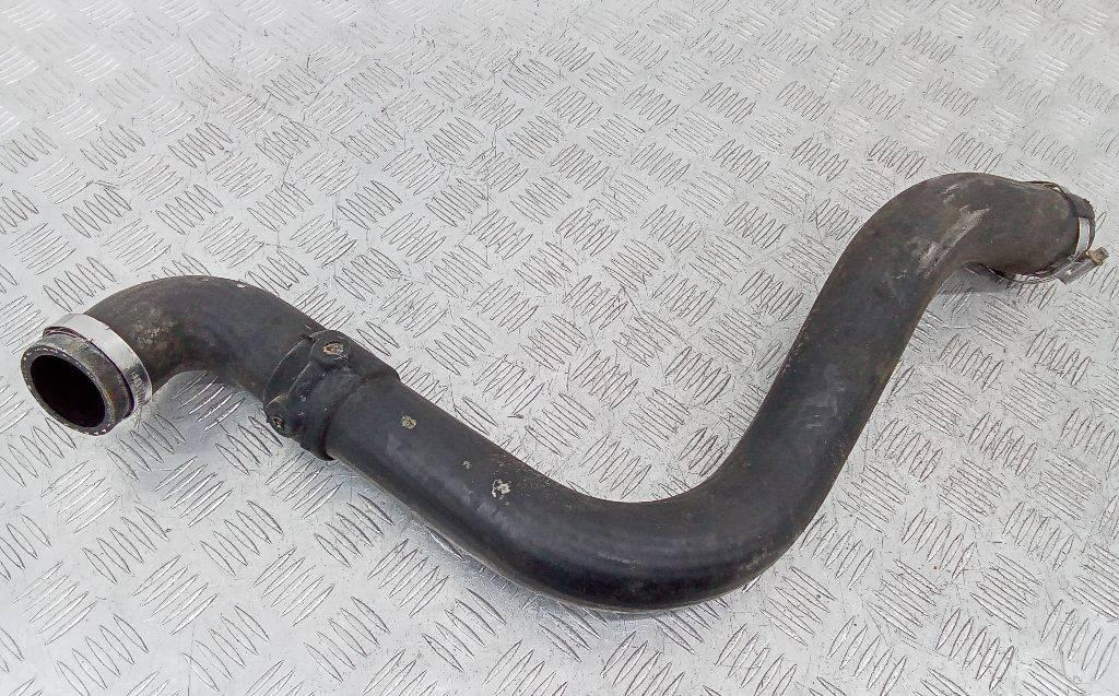 патрубок интеркулера Renault Kangoo 2 поколение 2007, 1.5 л., дизель, МКПП, NULL - фото №1