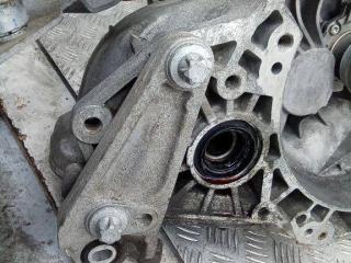 кронштейн КПП Opel Corsa D 2008, 1.3 л., дизель, МКПП, 13185905