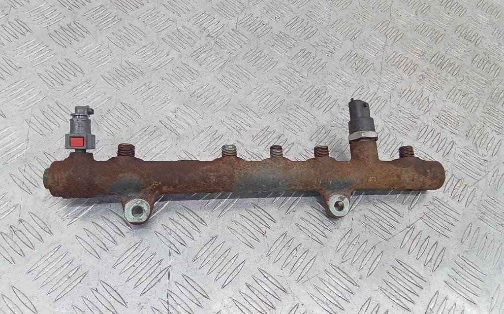 топливная рампа Renault Trafic 2 поколение 2005, 1.9 л., дизель, МКПП, 0445214065 - фото №1