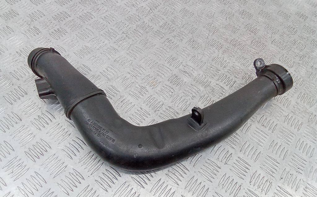 патрубок интеркулера Mercedes-Benz CLA-Класс C117 2015, 2.2 л., дизель, A6510901737 - фото №1