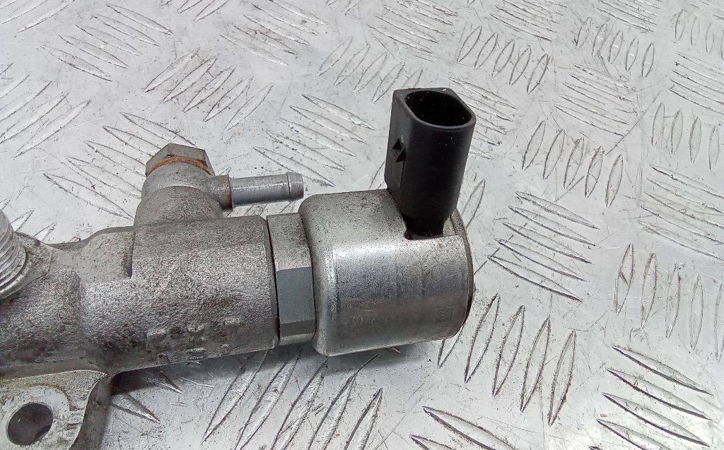 pегулятор давления топлива Mercedes-Benz CLA-Класс C117 2015, 2.2 л., дизель - фото №1