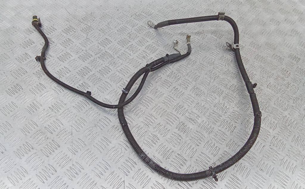 плюсовой провод аккумулятора Mercedes-Benz CLA-Класс C117 2015, 2.2 л., дизель, 0455452828 - фото №1