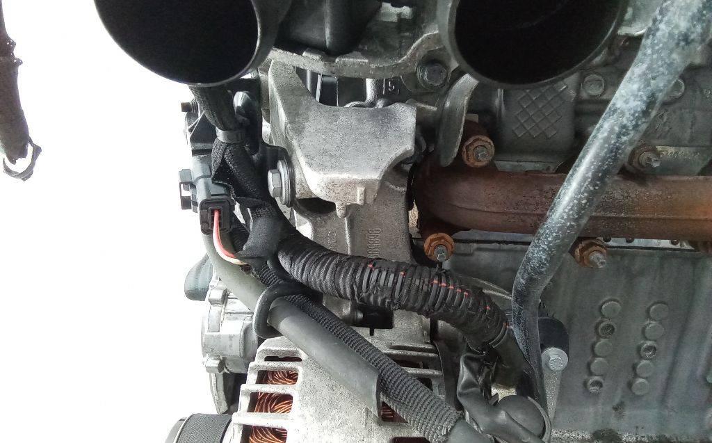 кронштейн генератора Peugeot 308 T7 2010, 1.6 л., дизель, МКПП, 9685991680 - фото №1