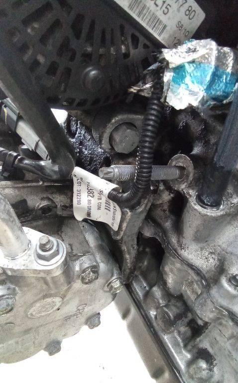 кронштейн компрессора кондиционера Peugeot 308 T7 2010, 1.6 л., дизель, МКПП - фото №1