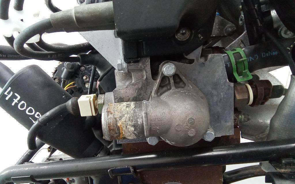 фланец (тройник) системы охлаждения Renault Laguna 1 поколение 1995, 2.0 л., бензин, АКПП, 867509 - фото №1