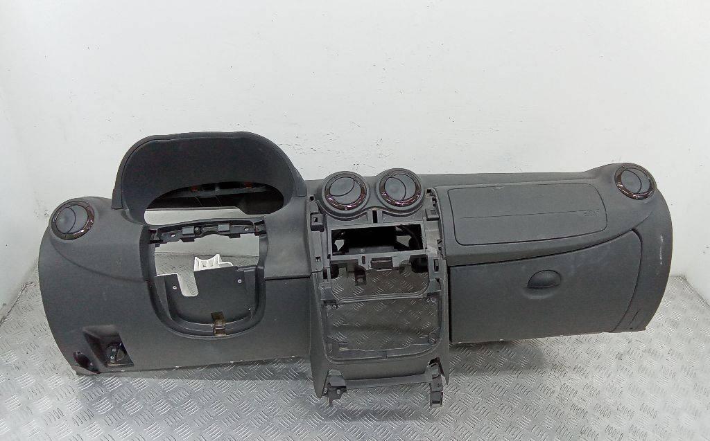 панель передняя салона (торпедо) Renault Duster 1 поколение 2010, 8200738433 - фото №1