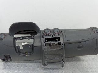 панель передняя салона (торпедо) Renault Duster 1 поколение 2010, 8200738433