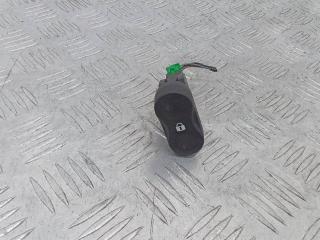 кнопка центрального замка Renault Duster 1 поколение 2010