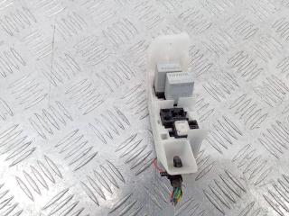 блок реле Toyota Verso 1 поколение 2009