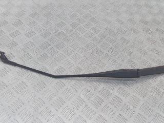 щеткодержатель (поводок стеклоочистителя, дворник) Ford Fiesta 6 поколение 2011, 8A6117526