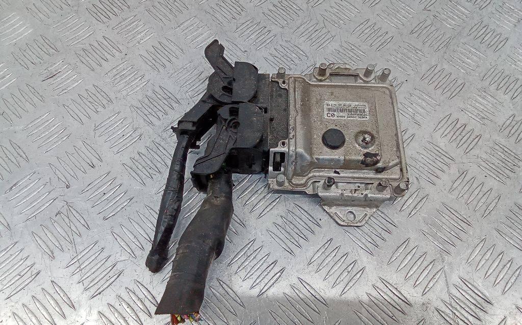 блок управления двигателем Suzuki Alto 7 поколение 2011, 1.0 л., бензин, МКПП, 0261S07325, 33920-68K04 - фото №1