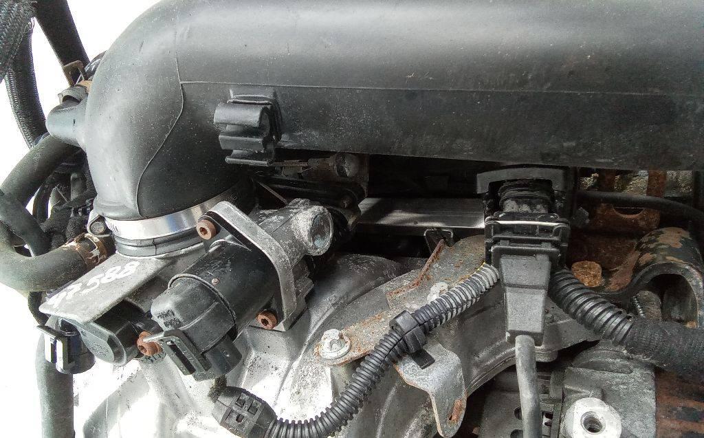 топливная рампа Opel Zafira 1 поколение (A) 1999, 1.6 л., бензин, МКПП - фото №1