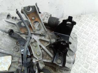 кронштейн КПП Toyota Verso 1 поколение 2009, 2.0 л., дизель, МКПП