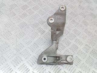 кронштейн компрессора кондиционера Renault Megane 3 поколение [рестайлинг] 2012, 147177968R