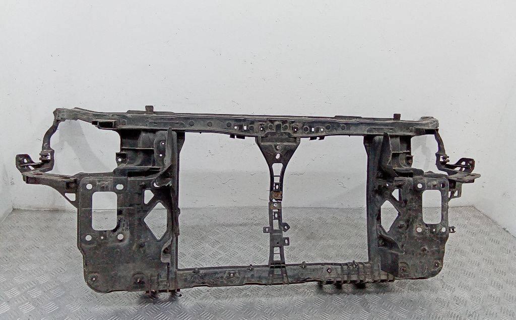 передняя панель крепления облицовки (телевизор) Hyundai i30 FD 2008 - фото №1