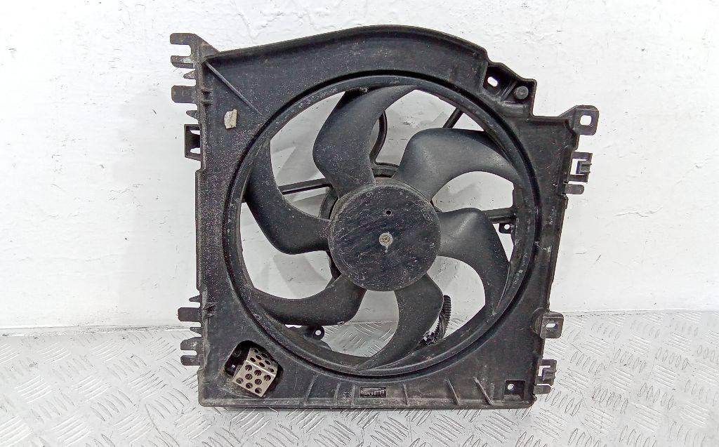 вентилятор радиатора Nissan Note E11 2005, 8200688375 - фото №1