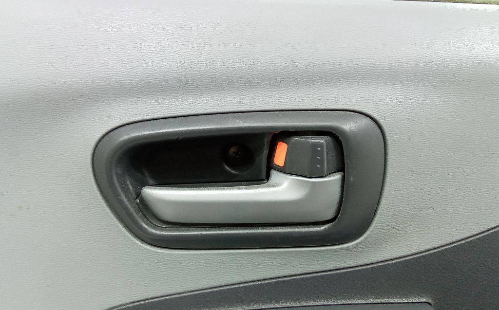 ручка внутренняя передняя правая Suzuki Alto 7 поколение 2011 - фото №1