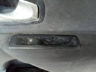 кнопка стеклоподъемника двери Renault Megane 3 поколение 2010