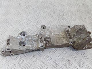 кронштейн генератора Audi A3 8P/8PA [рестайлинг] 2005, 1.8 л., бензин, МКПП, 06A903143