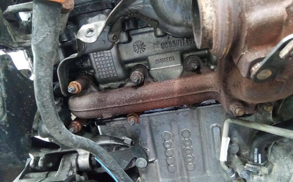 коллектор выпускной Peugeot Partner 2 поколение (B9) 2010, 1.6 л., дизель, МКПП - фото №1