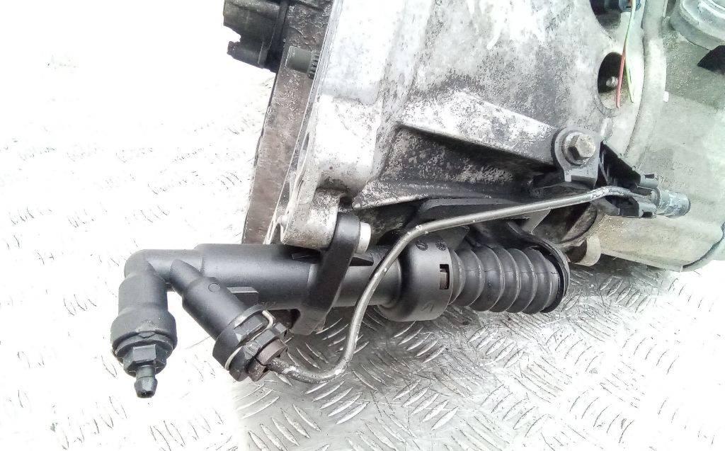 цилиндр сцепления рабочий Peugeot Partner 2 поколение (B9) 2010, 1.6 л., дизель, МКПП - фото №1