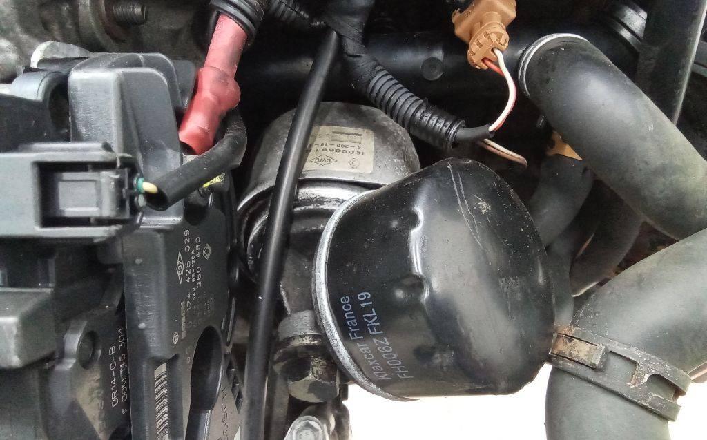 теплообменник масляного фильтра Renault Modus 1 поколение 2005, 1.5 л., дизель, МКПП, 8200068115 - фото №1