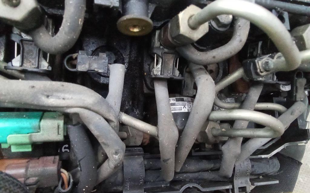 топливная рампа Renault Modus 1 поколение 2005, 1.5 л., дизель, МКПП, 8200057345 - фото №1