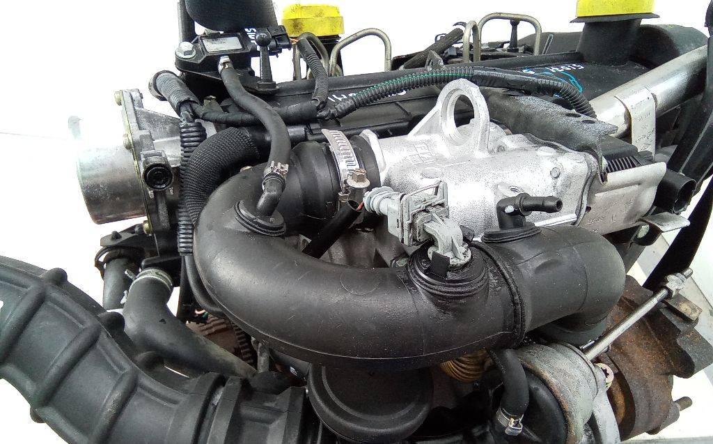 патрубок интеркулера Renault Modus 1 поколение 2005, 1.5 л., дизель, МКПП - фото №1
