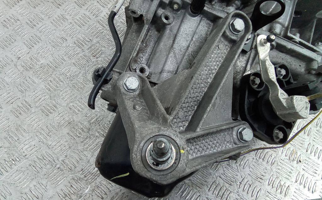 кронштейн КПП Renault Modus 1 поколение 2005, 1.5 л., дизель, МКПП, 8200043084 - фото №1