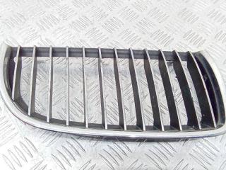 решетка радиатора BMW 3 серия E90/E91/E92/E93 2005, 7120010
