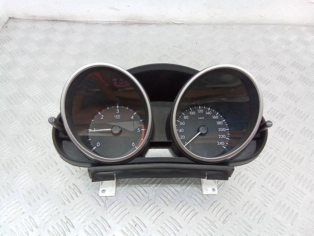 щиток приборов (приборная панель) Mazda 5 CW 2011 - фото №1