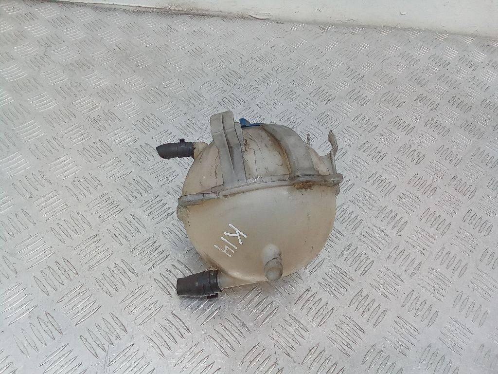 бачок расширительный Volkswagen Golf 5 поколение 2005 - фото №1