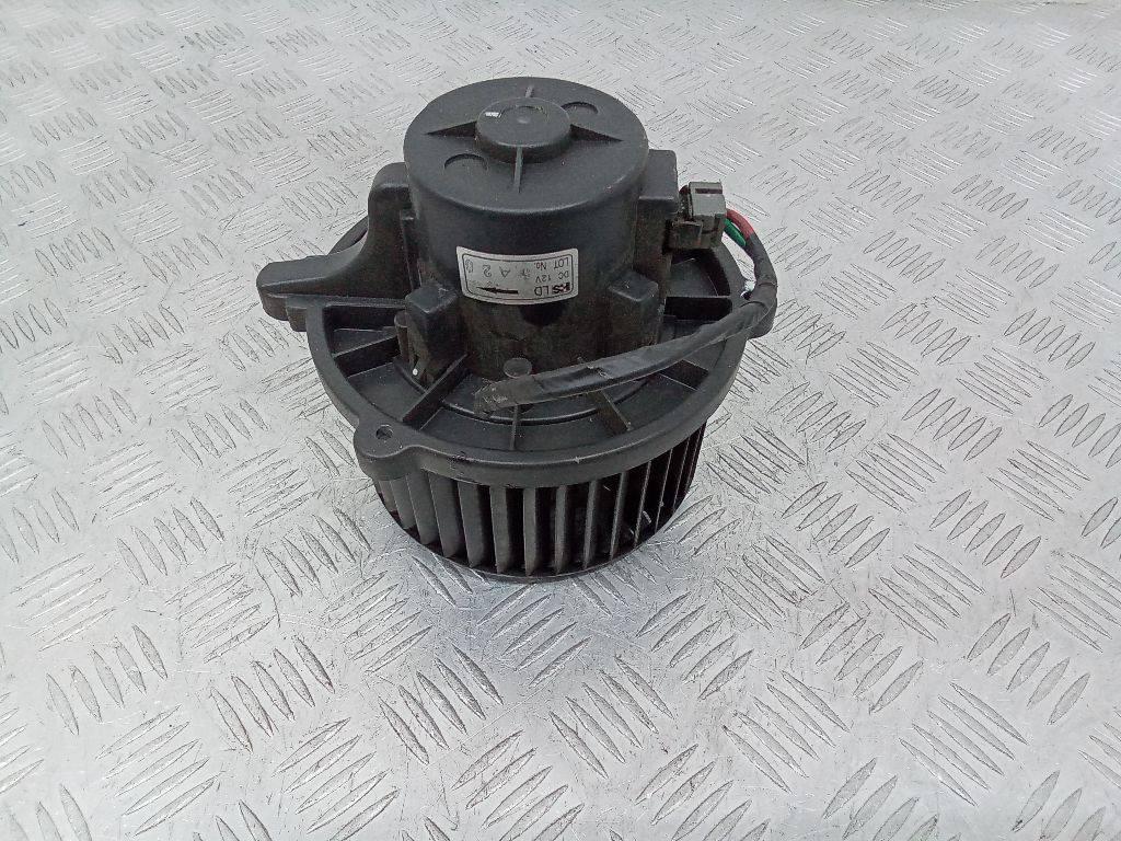 моторчик печки Kia Rio 2 поколение 2005 - фото №1
